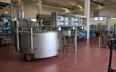 Rotary Stick Machine – מכונת מילוי והקפאת ארטיקים על מקל